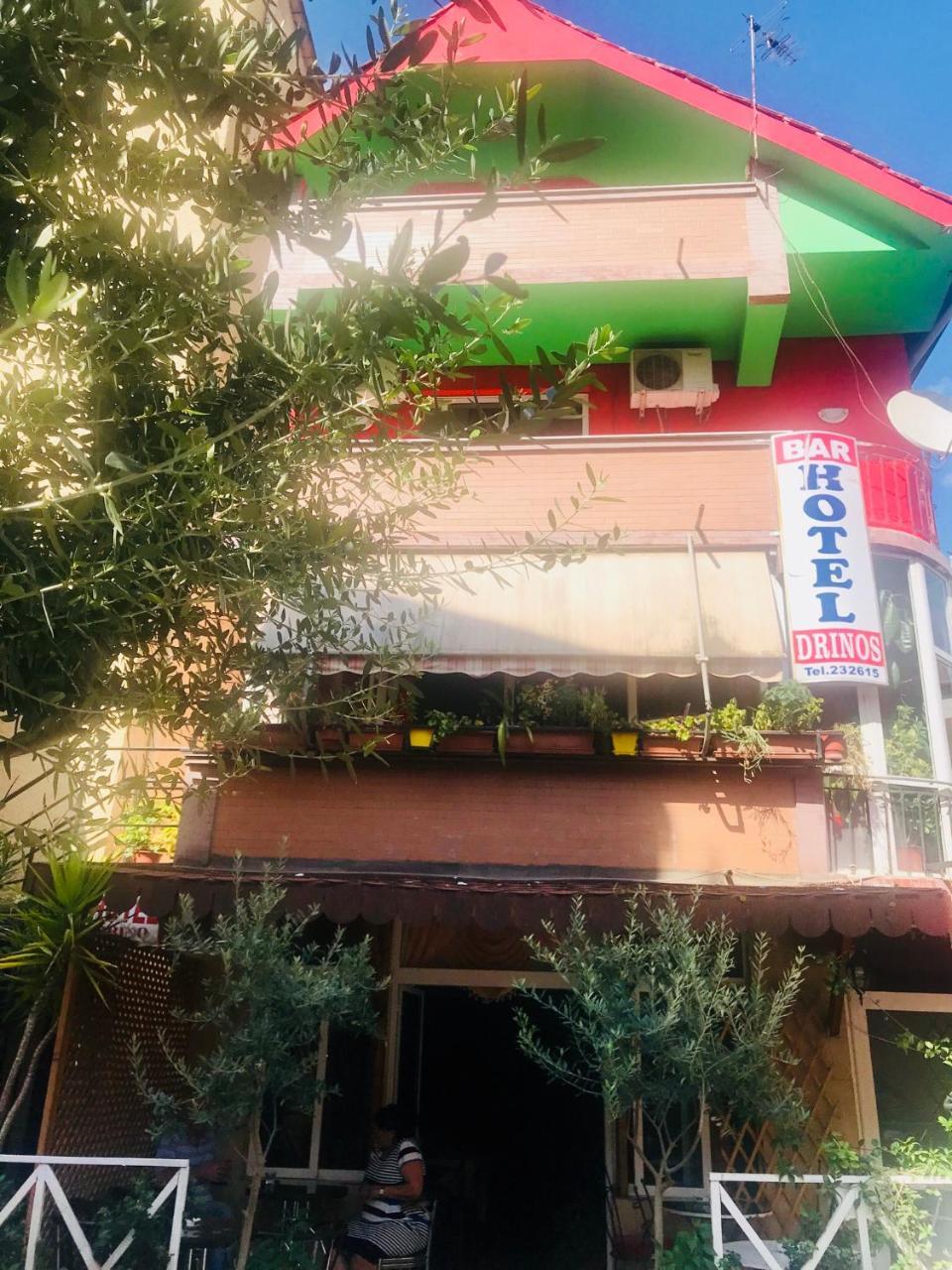 Hotel Drinos Tirana Exterior foto